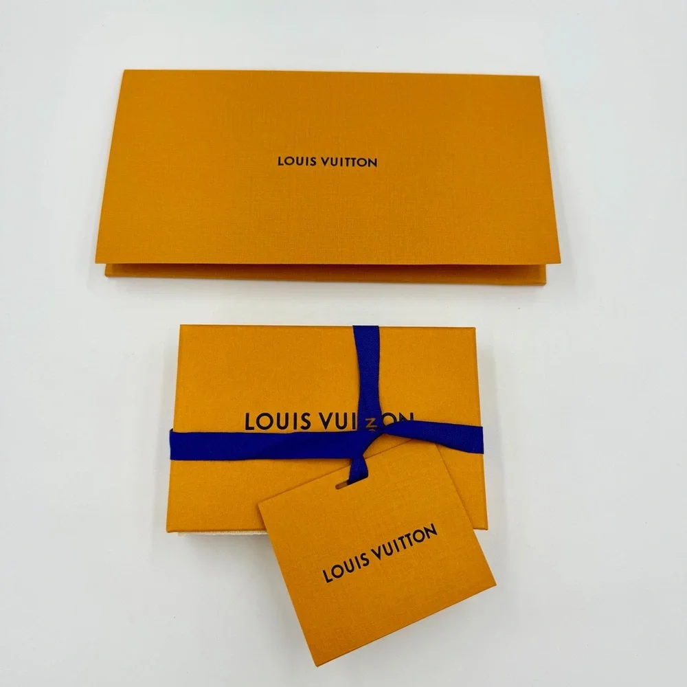 💥PRICE FIRM💥 Louis Vuitton Key Pouch NIB - Picture 7 of 13
